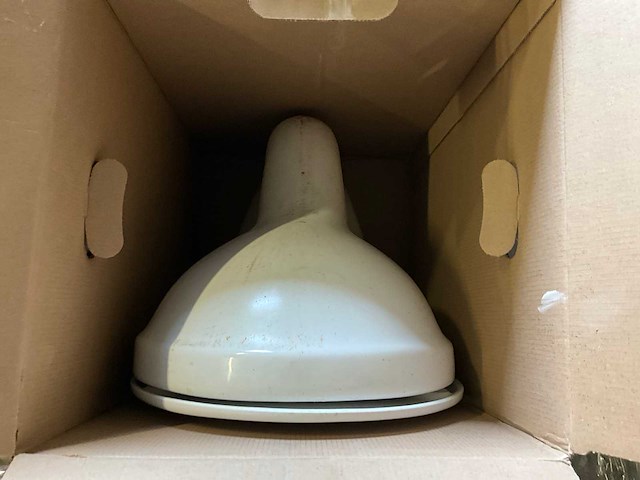 Geberit toilet (4x) + diverse badkamer accessoires - afbeelding 6 van  10