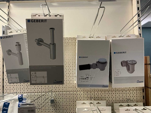 Geberit/saninstal partij sifons, afvoertoebehoren en afsluitingen - afbeelding 12 van  19