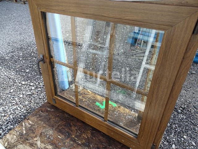 Gebogen bruin pvc-frame - eikenhoutkleur (met geïntegreerde dwarsbalken) - afbeelding 2 van  5