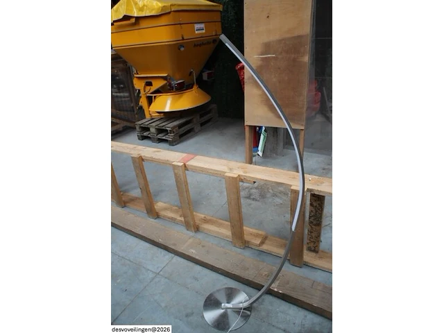 Gebogen led lamp - afbeelding 2 van  2
