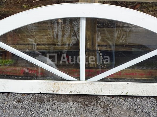 Gebogen vast wit pvc-frame (met geïntegreerde beugels) - afbeelding 1 van  2