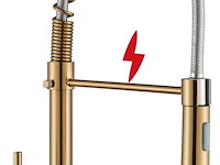 Geborsteld goudkleurige lagedruk keukenkraan - afbeelding 1 van  4