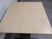 Gebruikte bijzet tafel bureau 80x80cm - afbeelding 2 van  2