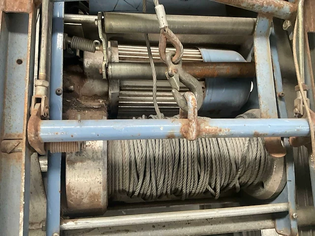 Geda 150 gedemonteerde bouwlift/pannenlift - afbeelding 1 van  14
