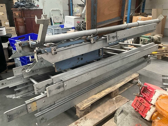Geda 150 gedemonteerde bouwlift/pannenlift - afbeelding 1 van  20