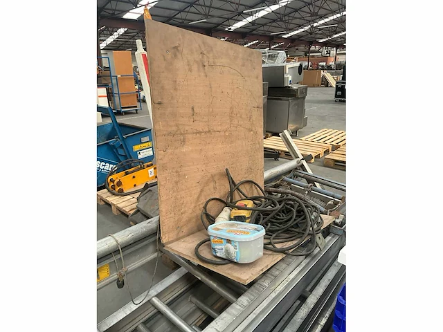 Geda 150 gedemonteerde bouwlift/pannenlift - afbeelding 20 van  20