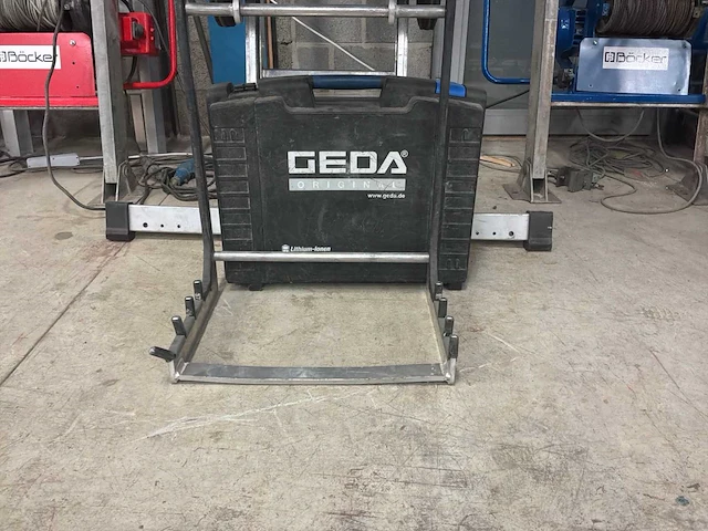 Geda accu ladderlift ladderlift incl. accu +extra accu + zonnepaneelrek - afbeelding 2 van  6