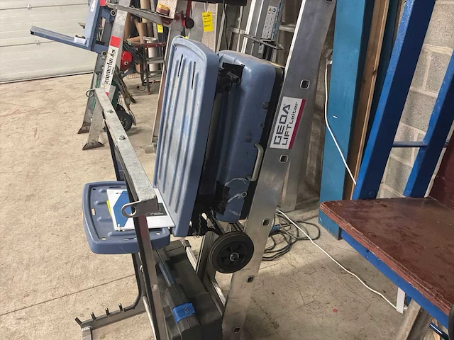 Geda accu ladderlift ladderlift incl. accu +extra accu + zonnepaneelrek - afbeelding 4 van  6