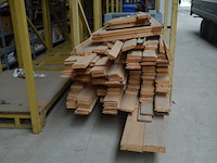Gedemonteerd grenen tuinhuis (lot grenen planken) - afbeelding 3 van  6