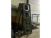 Gedemonteerd rek - afbeelding 1 van  3