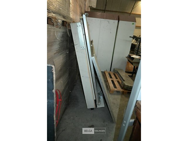 Gedemonteerd schoolbord - afbeelding 2 van  3
