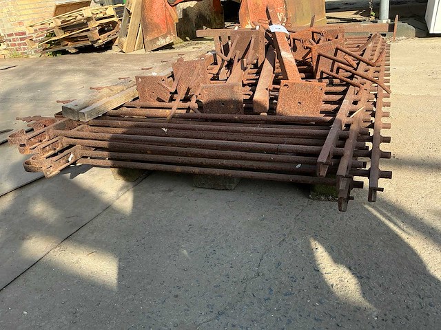 Gedemonteerd tuinhek - afbeelding 2 van  4