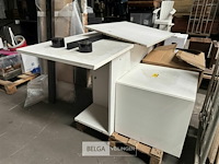 Gedemonteerde bureau - afbeelding 2 van  4