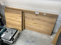 Gedemonteerde bureautafel