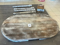 Gedemonteerde eetkamertafel - afbeelding 1 van  4