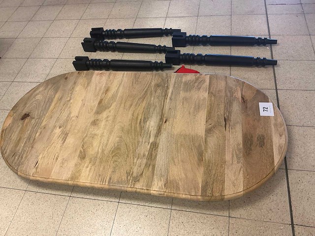 Gedemonteerde eetkamertafel - afbeelding 2 van  3