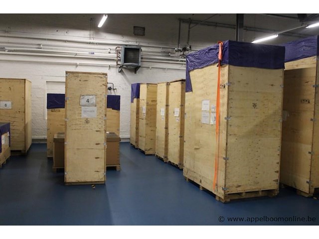 Gedemonteerde foliekapmachine - afbeelding 2 van  5