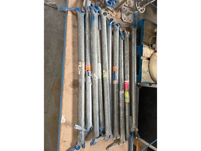 Gedemonteerde gevelsteiger scafom, altrad, assco - afbeelding 4 van  13