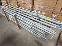 Gedemonteerde gevelsteiger scafom, altrad, assco