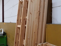 Gedemonteerde houten opbergrekken - afbeelding 3 van  5