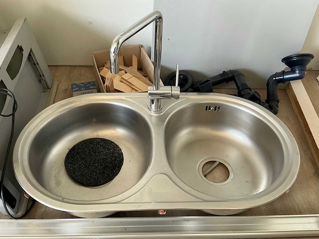 Gedemonteerde keukenopstelling - afbeelding 5 van  11