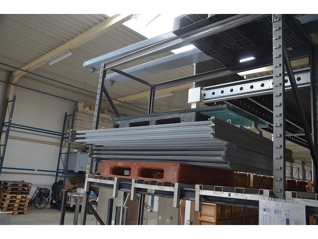Gedemonteerde metalen carport afm. 6,30m x 4,30m hoogte 2,50m - afbeelding 1 van  16