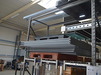 Gedemonteerde metalen carport afm. 6,30m x 4,30m hoogte 2,50m