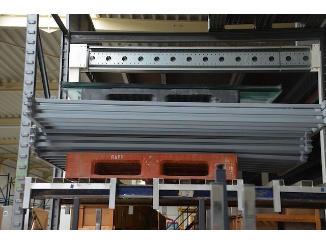 Gedemonteerde metalen carport afm. 6,30m x 4,30m hoogte 2,50m - afbeelding 12 van  16