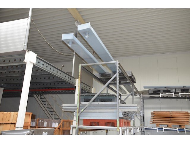 Gedemonteerde metalen carport afm. 6,30m x 4,30m hoogte 2,50m - afbeelding 14 van  16