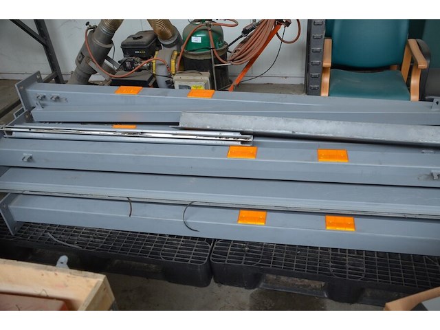 Gedemonteerde metalen carport afm. 6,30m x 4,30m hoogte 2,50m - afbeelding 16 van  16