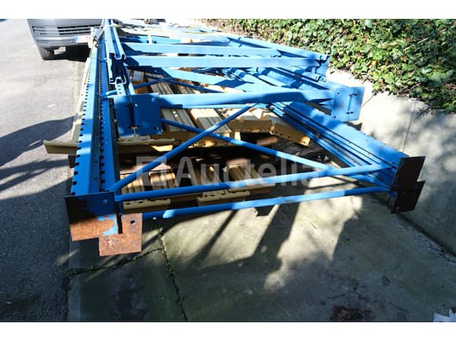 Gedemonteerde palletrekken - afbeelding 3 van  7