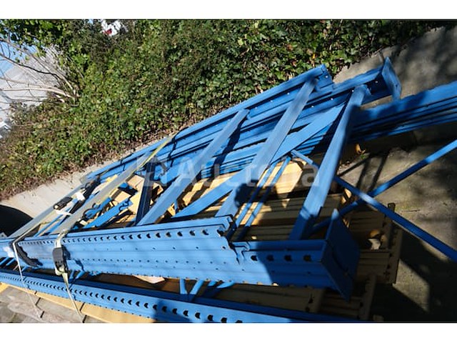 Gedemonteerde palletrekken - afbeelding 7 van  7