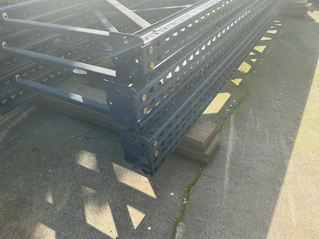 Gedemonteerde palletstelling - afbeelding 4 van  8