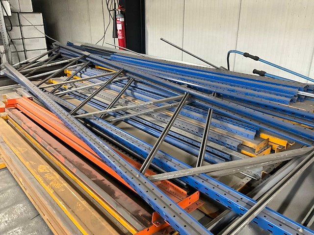 Gedemonteerde palletstelling - afbeelding 1 van  10