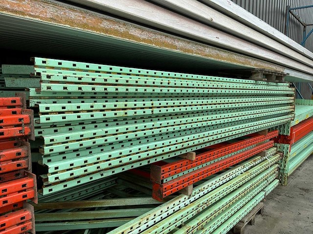 Gedemonteerde palletstelling - afbeelding 1 van  7