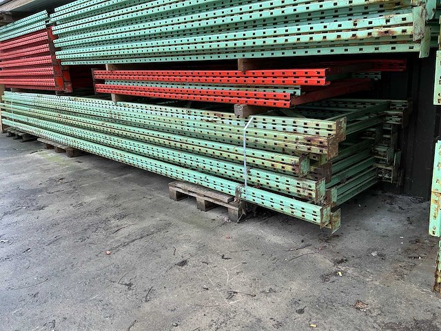 Gedemonteerde palletstelling - afbeelding 1 van  11