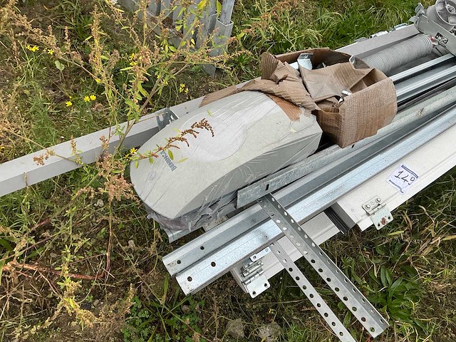 Gedemonteerde sectionale poort - afbeelding 4 van  4