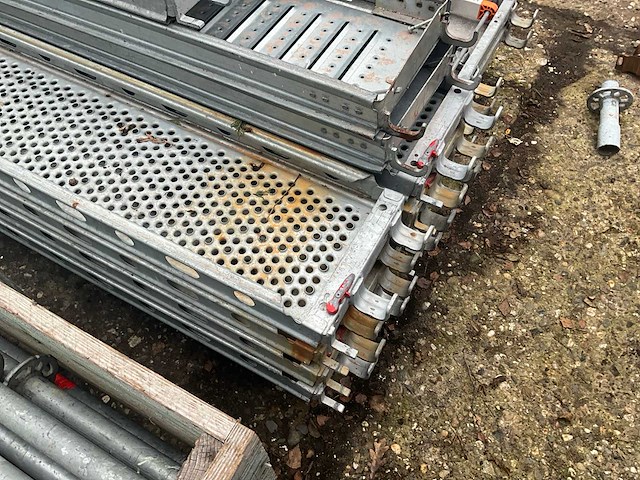 Gedemonteerde steigerstelling - afbeelding 6 van  15