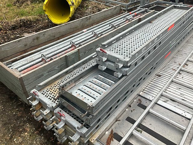 Gedemonteerde steigerstelling - afbeelding 13 van  15