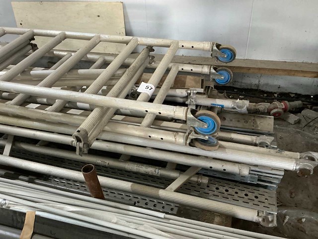 Gedemonteerde stelling - afbeelding 1 van  1