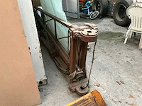 Gedemonteerde zwenkarmkraan - afbeelding 1 van  3