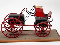 Gedetailleerd schaalmodel 'high flyer phaeton'...