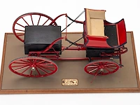 Gedetailleerd schaalmodel 'high flyer phaeton'... - afbeelding 3 van  5