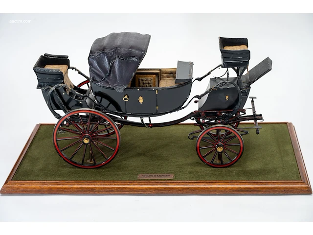 Gedetailleerd schaalmodel 'napoleon iii’s... - afbeelding 2 van  6