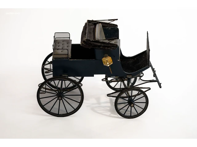 Gedetailleerd schaalmodel phaeton (schaal 1:10) - afbeelding 5 van  9