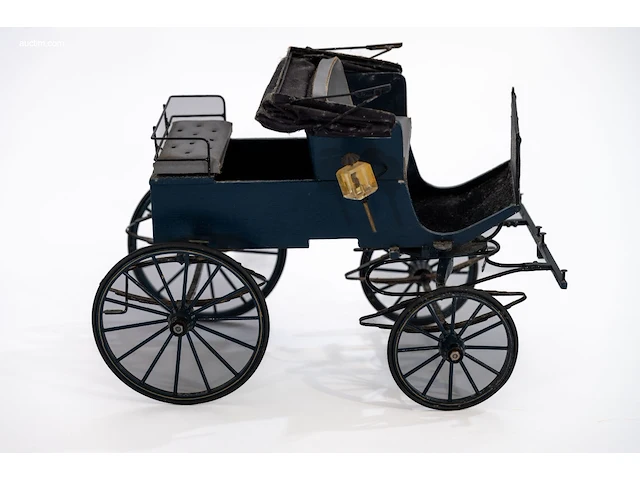 Gedetailleerd schaalmodel phaeton (schaal 1:10) - afbeelding 7 van  9