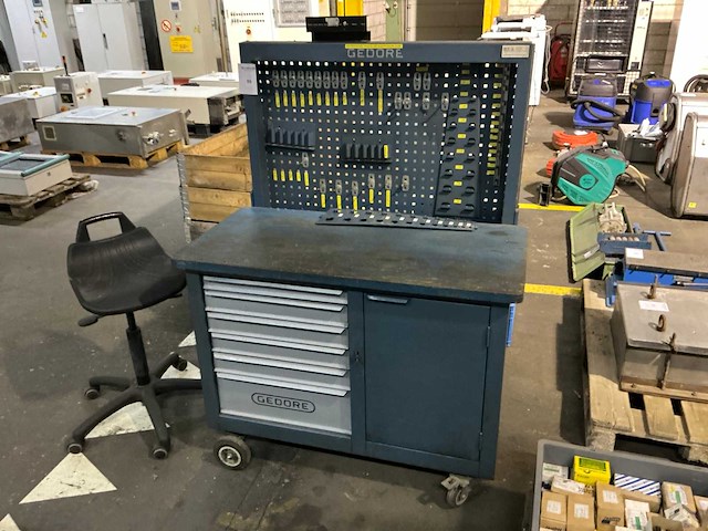 Gedore mobiele werkbank met achterwand - afbeelding 1 van  8