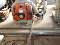 Gedragen bladblazer stihil op benzinemotor br600 (defect), bosmaaier stihl op benzinemotor (defect)