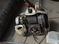 Gedragen bladblazer stihil op benzinemotor br600 (defect), bosmaaier stihl op benzinemotor (defect) - afbeelding 7 van  9