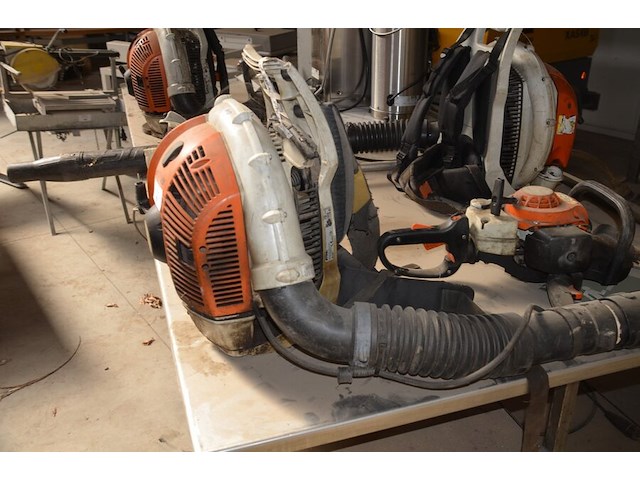 Gedragen bladblazer stihl op benzinemotor (defect) br600, heggeschaar stihl op benzinemotor (defect) - afbeelding 6 van  10